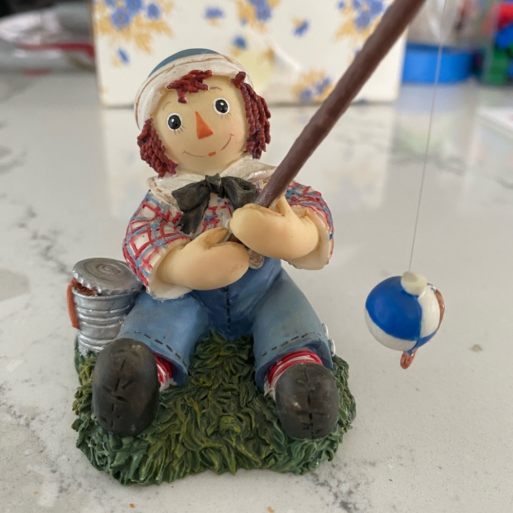 Raggedy Ann & Andy figurine